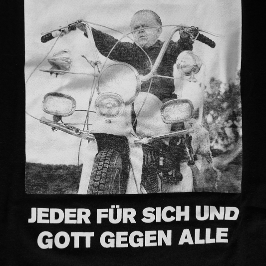 Hombre. Ópera de Íquitos